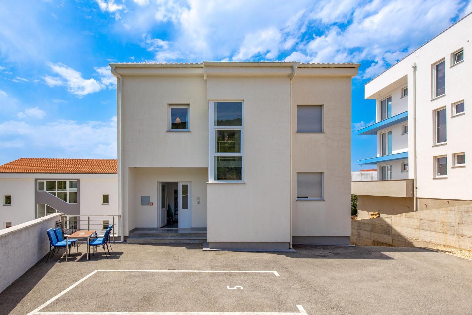Sailor'S Nest Apartment ดรามัลย์ ภายนอก รูปภาพ